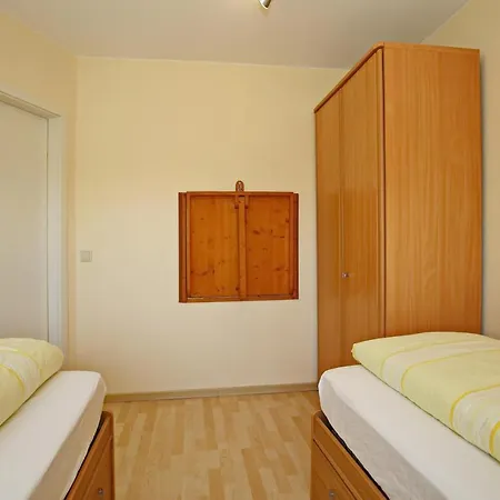 Waldstrasse 5b Luehmann Lägenhet