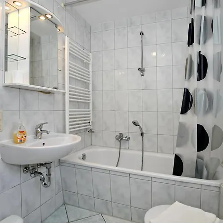 Waldstrasse 5b Luehmann *